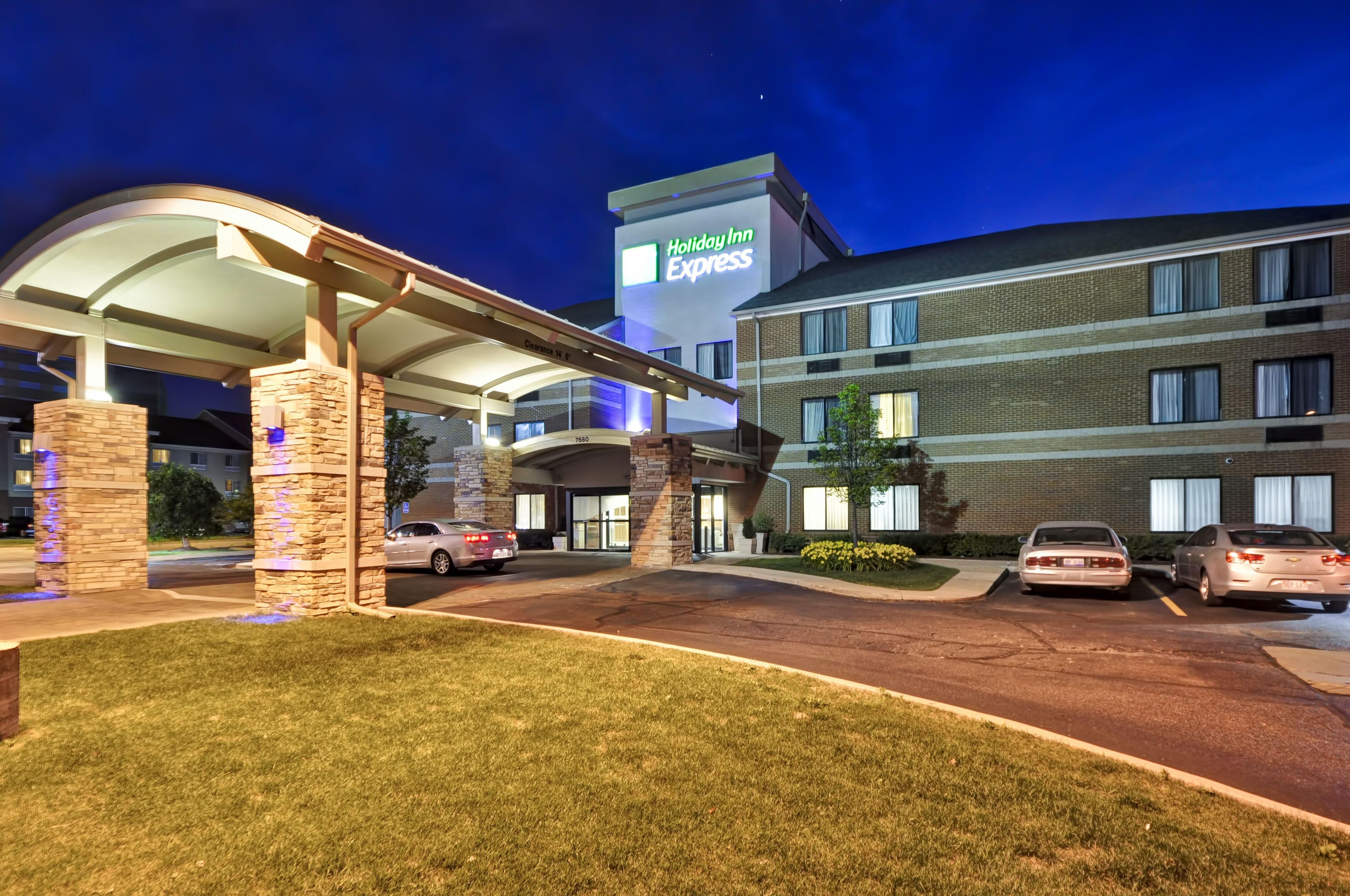 Holiday Inn Express Romulus / Detroit Airport By Ihg Bagian luar foto