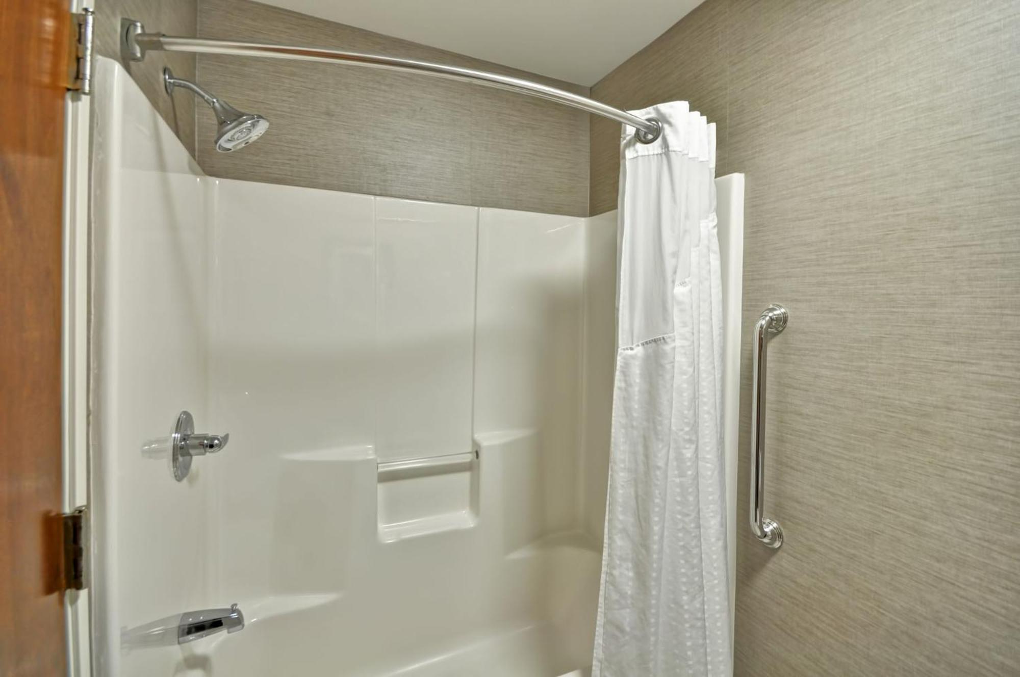 Holiday Inn Express Romulus / Detroit Airport By Ihg Bagian luar foto