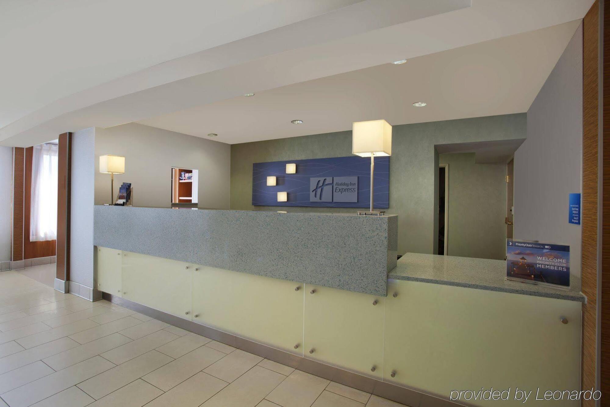 Holiday Inn Express Romulus / Detroit Airport By Ihg Bagian luar foto
